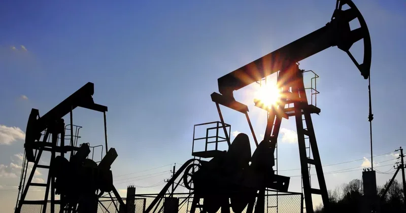 Мировые цены на нефть снижаются из за роста экспорта из Саудовской Аравии