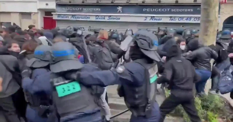 Французская полиция жестко подавляет протесты ВИДЕО