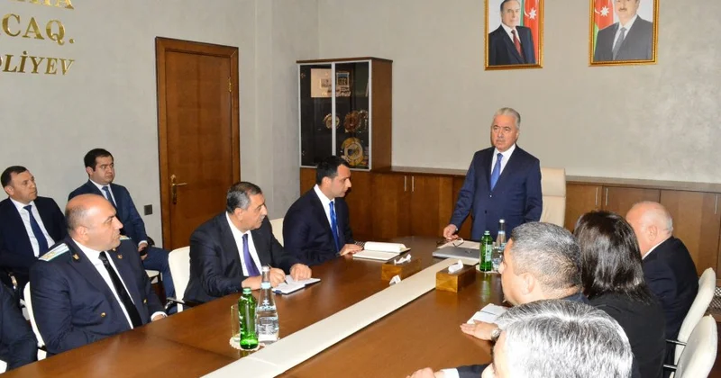 Naftalanın icra başçısı kollektivə TƏQDİM OLUNDU