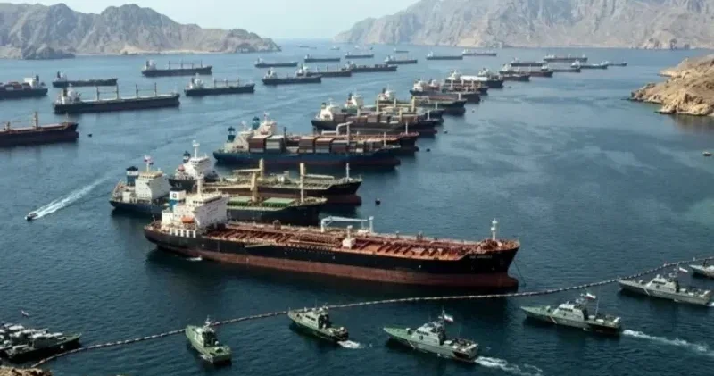 ABŞ hərbi gəmiləri Hörmüz boğazından ən azı 500 km uzaqlaşıb