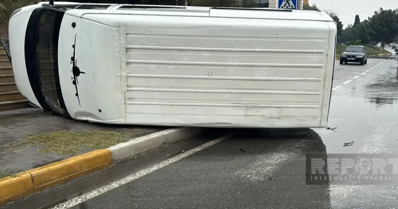 Sumqayıtda “BYD” ilə toqquşan “Ford” aşdı Fotolar