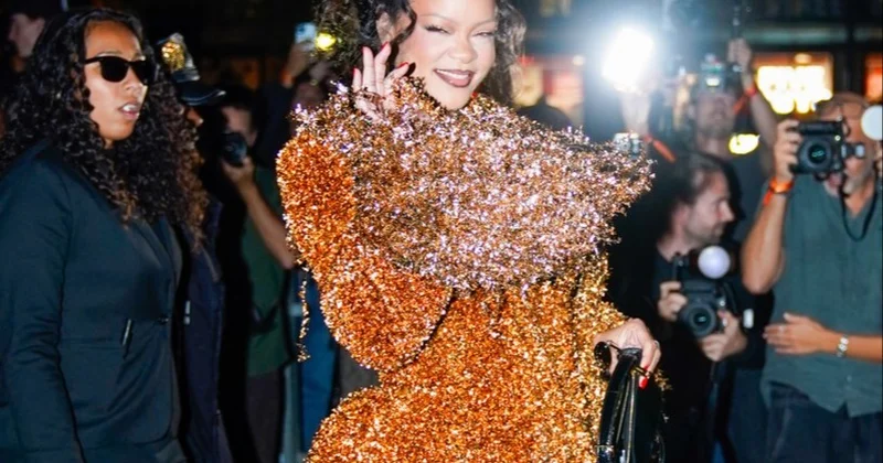Rihanna göz qamaşdırdı