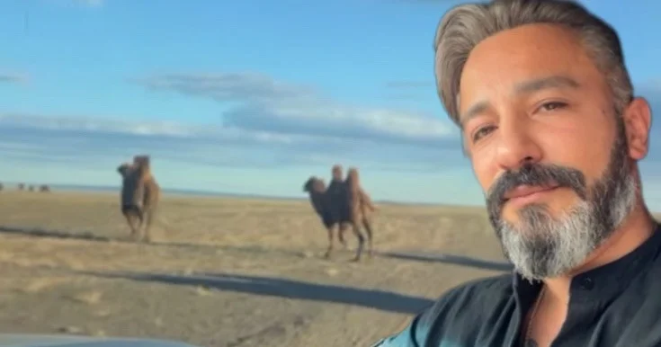 Şəhriyar səhrada 15 saat yol getdi