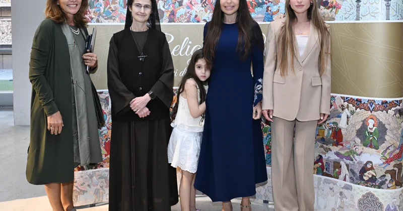 Leyla Əliyeva Müqəddəs Taxt Tacda Azərbaycan xalçaları sərgisinin açılışında iştirak edib