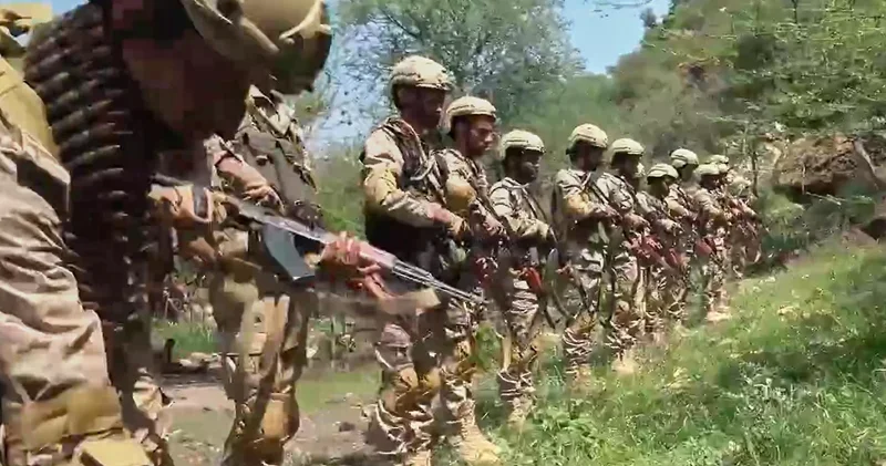 Yəməndə ümumi səfərbərlik: Hakimiyyət sakinləri husilərə qarşı mübarizəyə çağırı