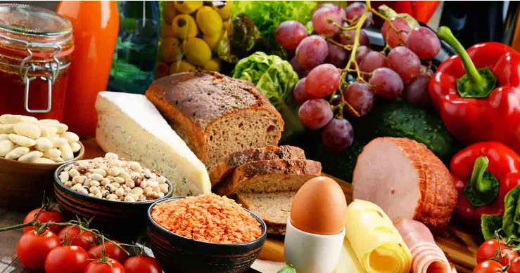 Yüksək təzyiq riskini artıran 8 qida əlavəsi açıqlanıb
