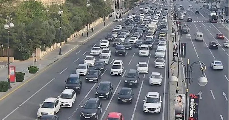17 yolda tıxac var Siyahı