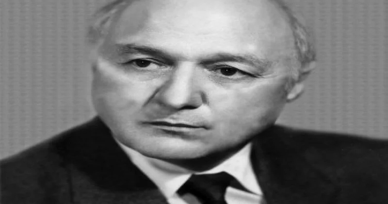 Bir daha demərəm tamarzıyam mən Günün şeiri