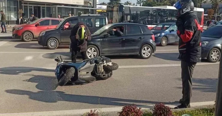 Naxçıvanda motosikletlə skuter toqquşdu, 3 nəfər xəsarət adı