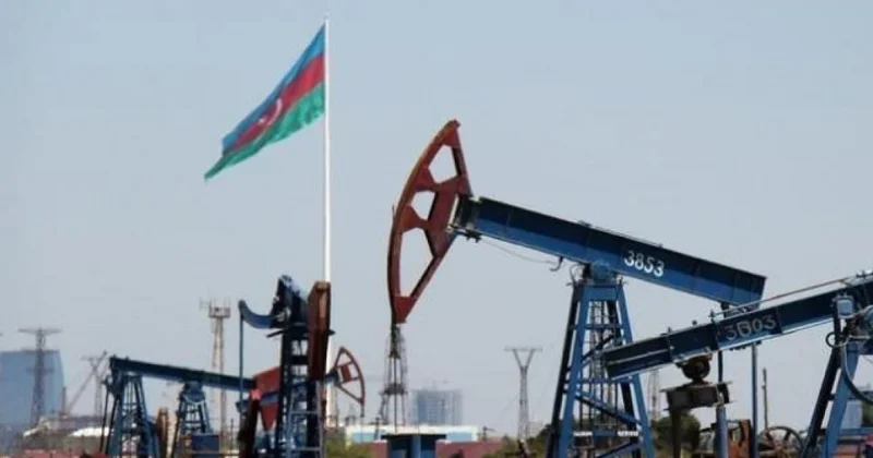 Азербайджанская нефть незначительно подешевела