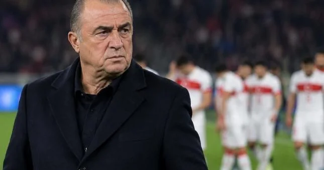 “Ay ulduzu daşıyan heç kim fitə layiq deyil” Fatih Terim