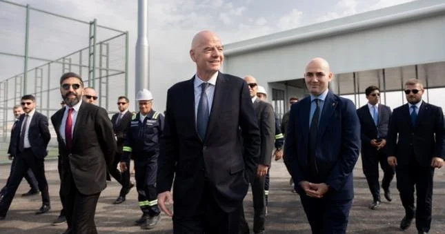 İnfantino Hövsandakı mini stadionların inşası ilə tanış oldu Şəkillər