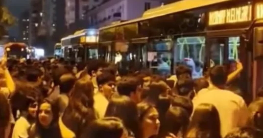 Minlərlə tələbə, uzun növbələr “Elmlər Akademiyası”nda avtobusların sayı ARTIRILACAQ?