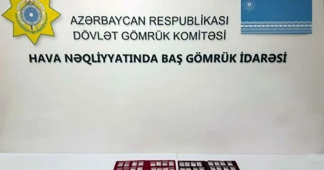 Şarja Bakı reysi ilə gələn sərnişindən dəyəri 4 milyon manatdan çox brilyant aşkar edilib