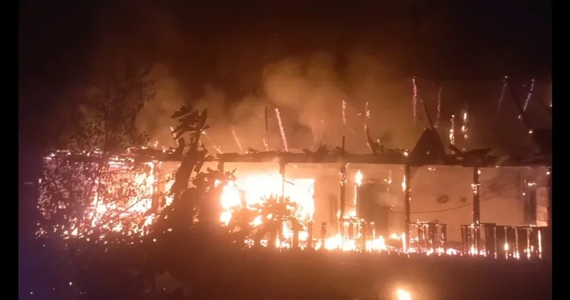 В Джалилабаде полностью сгорел дом