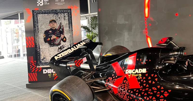 Formula 1 Azərbaycan Qran Prisinin 2025 ci il qalibinə “Azərxalça”nin xalçası təqdim olunub