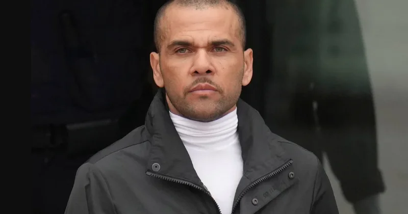 Dani Alves tövbə etdi