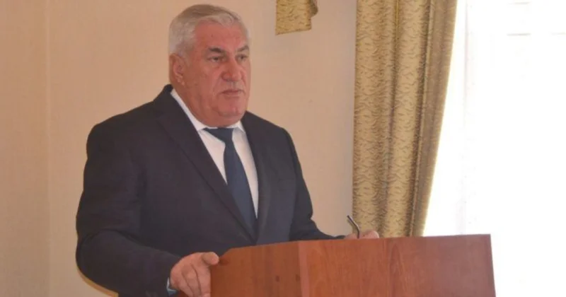 Mehdiyevin Siyəzəndəki adamı təqaüdə göndərilir