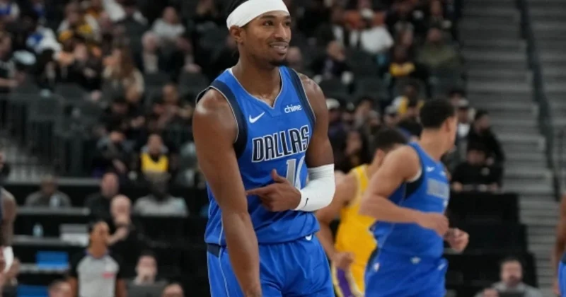 Tanınmış basketbolçu hava limanında saxlanıldı