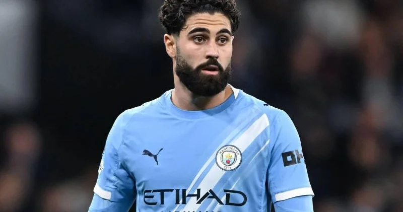 “Mançester Siti”nin üzvü: “Bir vaxtlar futboldan uzaqlaşıb basketbolla məşğul olmağı düşünürdüm”