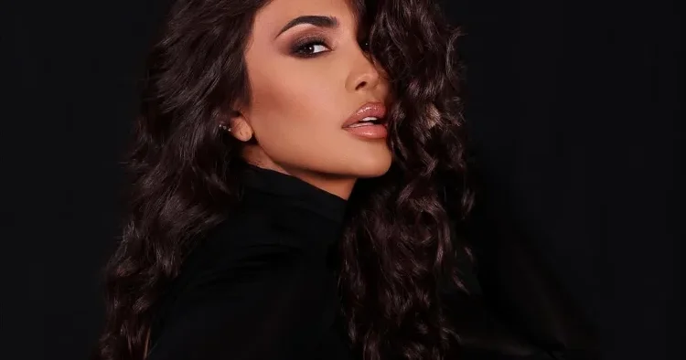 “Çirkin öpülmədiyinə görə özünü namuslu sayıb” FOTOlar