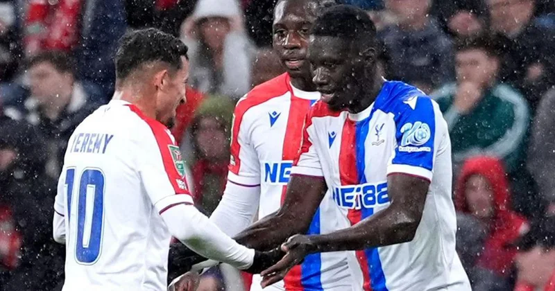 “Liverpul” evdə böyük hesabla uduzdu