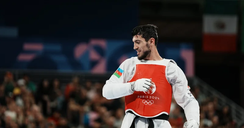 Магомедов выиграл два боя на старте ЧМ