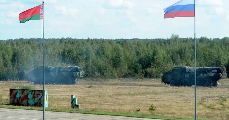 Oreşnik raket sistemi dekabrda Belarusda döyüş növbəsinə QOYULACAQ