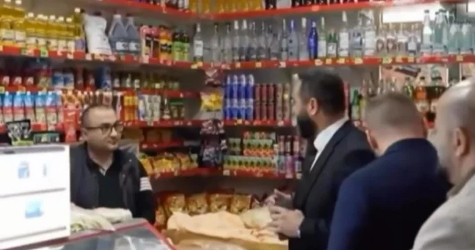 Sahibkar marketdə vətəndaşların borcunu sildirdi; satıcı şoka düşdü VİDEO