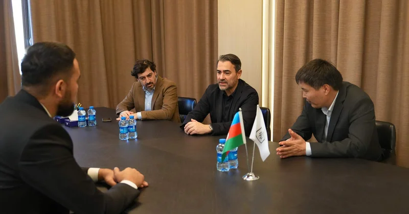Qırğızıstan klubunun nümayəndələri Neftçi nin qonağı oldular