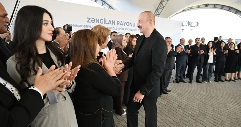 Zəngilanın Məmmədbəyli və Ağalı kəndlərinin sakinlərinə mənzillərin açarları təqdim edilib Fotolar