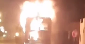 В Баку сгорел пассажирский автобус ВИДЕО