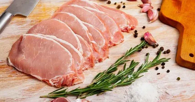 Azərbaycan 45 manata donuz ətindən hazırlanmış un idxal edib