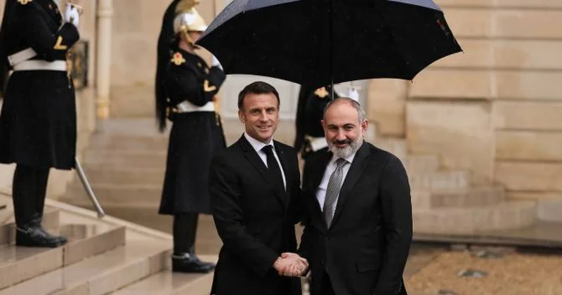 Paşinyan Fransaya getdi