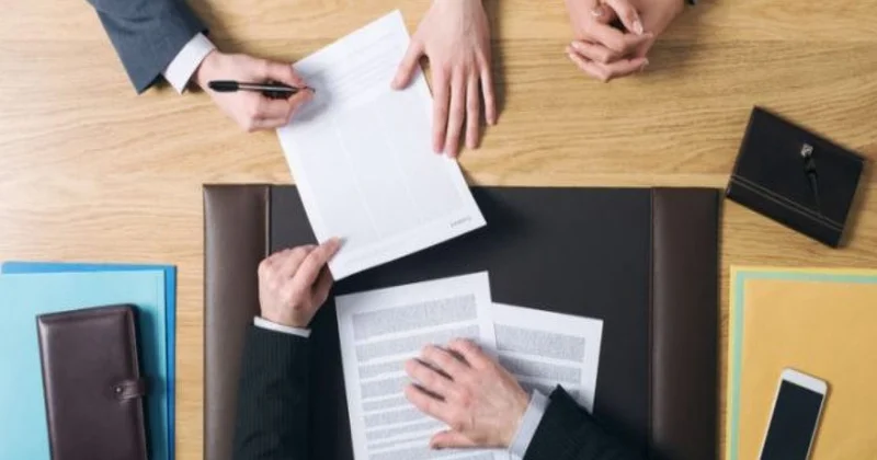 Mediatorlar arasında mübahisə məhkəmədə bitdi 1000 manat CƏRİMƏ