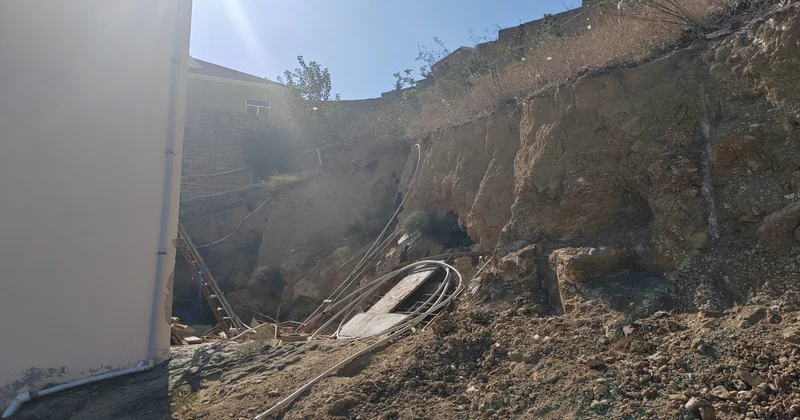 Bakıda sürüşmələrin monitorinqi aparılıb, çoxsaylı çatlar və çökmələr müəyyən edilib FOTO