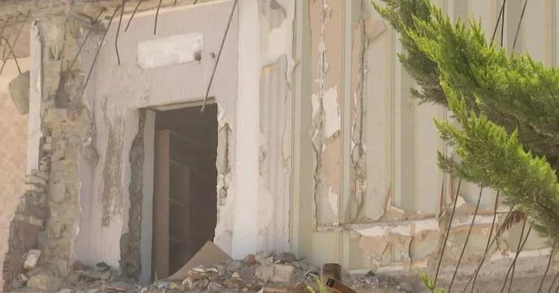 Tikinti şirkəti vətəndaşın evini yerlə bir edib İDDİA