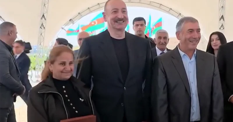 “Cənab Prezident, oğlum əsgərdir, tapşırdı ki, şəkil çəkdirək” Video