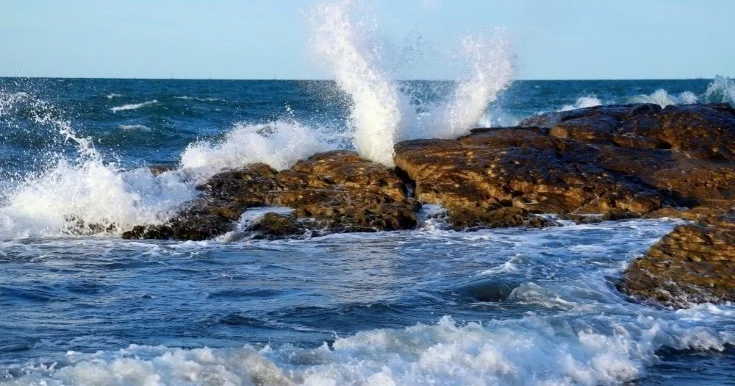 Dalğaların hündürlüyü 5 metrə çatacaq Xəbərdarlıq