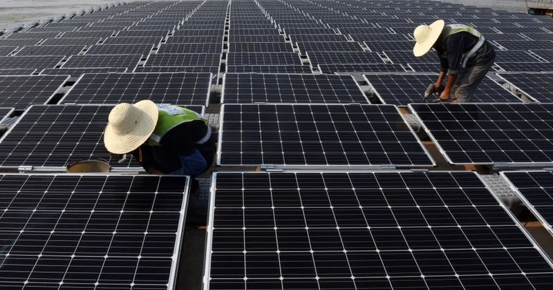 Возобновляемая энергия не заменяет нефть и газ?