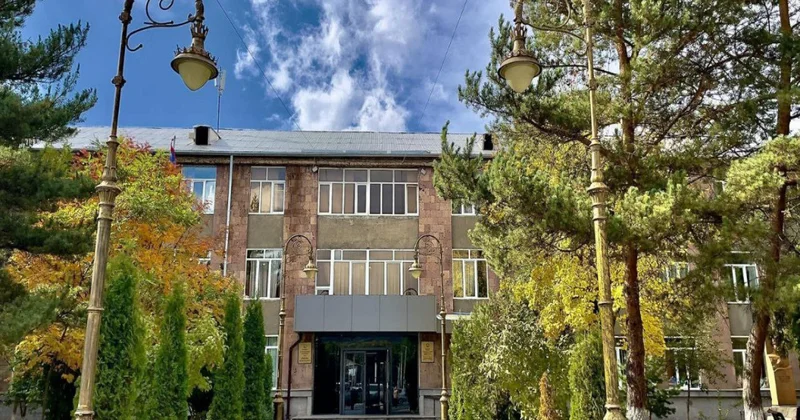 Ermənistanda bir sıra yerlərdə əməliyyat keçirilib, saxlanılanlar var