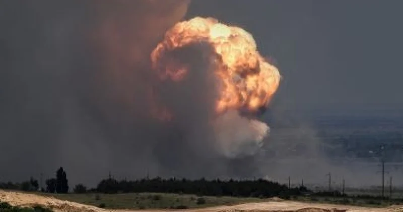 В Крыму горит нефтебаза