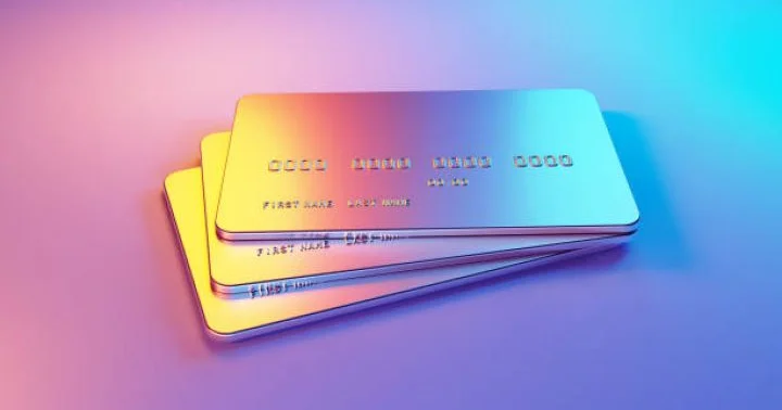 Debet kartlarının sayı 16% artıb, kredit kartlarının sayı isə 7% azalıb