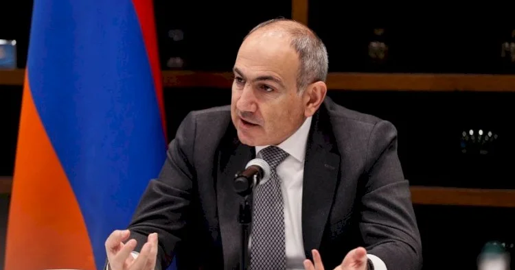 Paşinyan döyüş qabağı meydanı təmizləyir