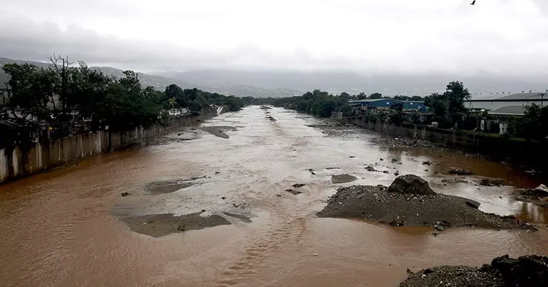 Обрушившийся на Ямайку и Кубу ураган стал самым мощным за 90 лет