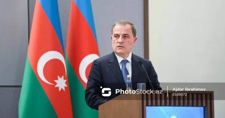 Джейхун Байрамов отправился с рабочим визитом в Узбекистан