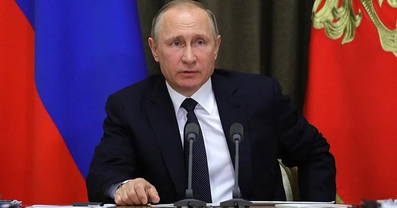 Düşmən mühasirəyə alınıb Putin