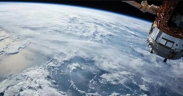 Rus kosmonavtlar kosmosda ilk kristalları topladılar