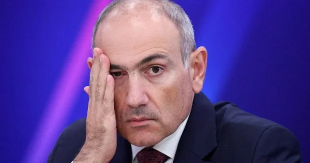 Nikol Paşinyan küncə sıxışdırılıb