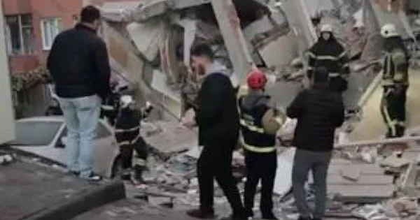 Türkiyədə altı mərtəbəli bina çöküb Dağıntılar altında qalanlar var (VİDEO)